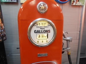 Ampol 50's Deluxe Version Petrol Bowser