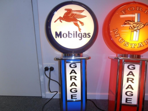 Mobil Service Station Garage Light up Wall Mount Globe